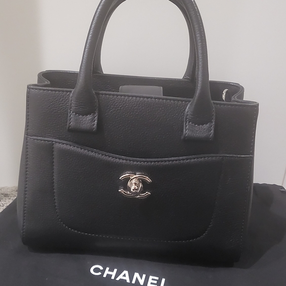 Chanel Mini Neo Executive Tote Bag - Picture 3 of 10